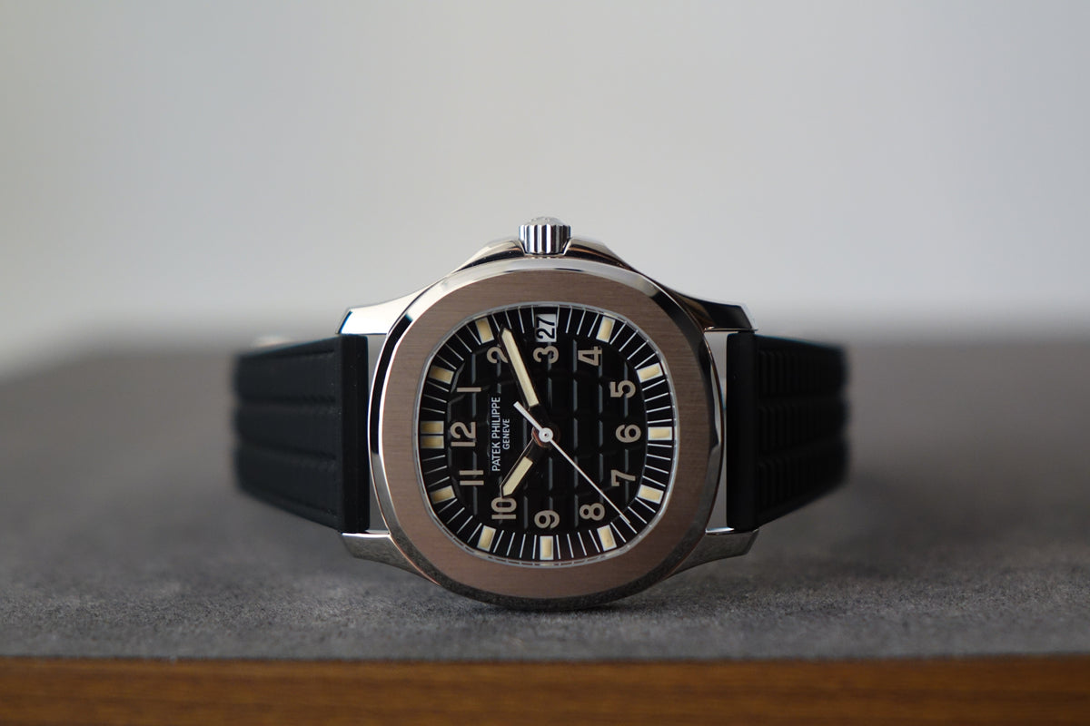 Patek Philippe Aquanaut 5066 tritium creamy patina