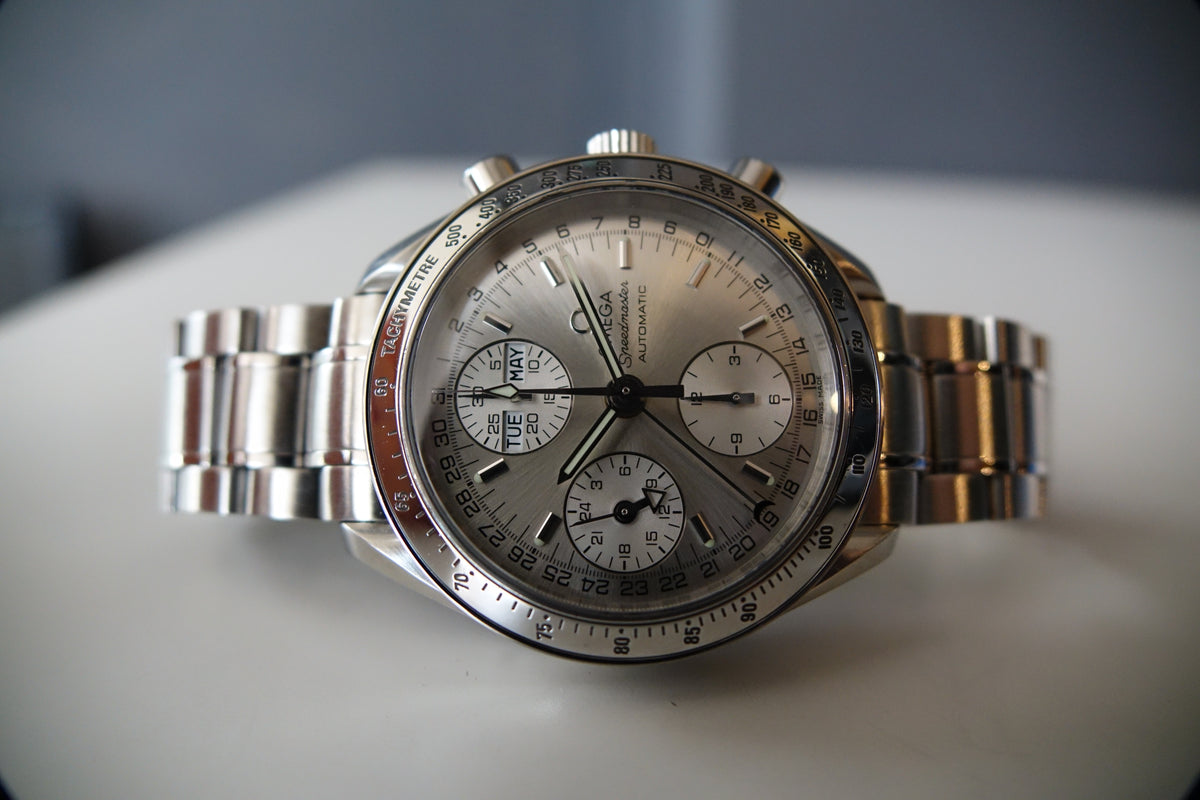 Omega Speedmaster date 3513.30 Silver dial 35133000