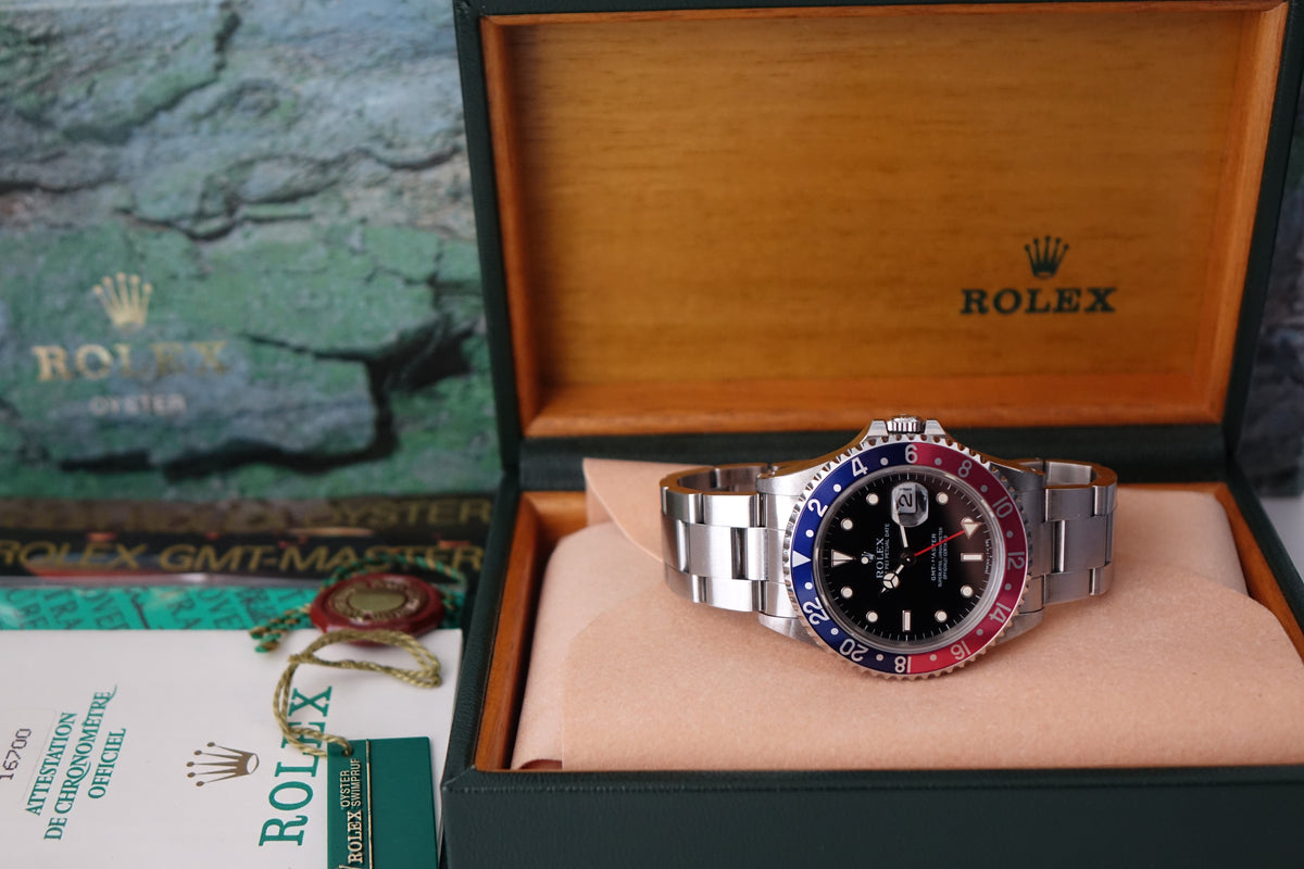 Fuchsia Rolex GMT Master 16700 tritium