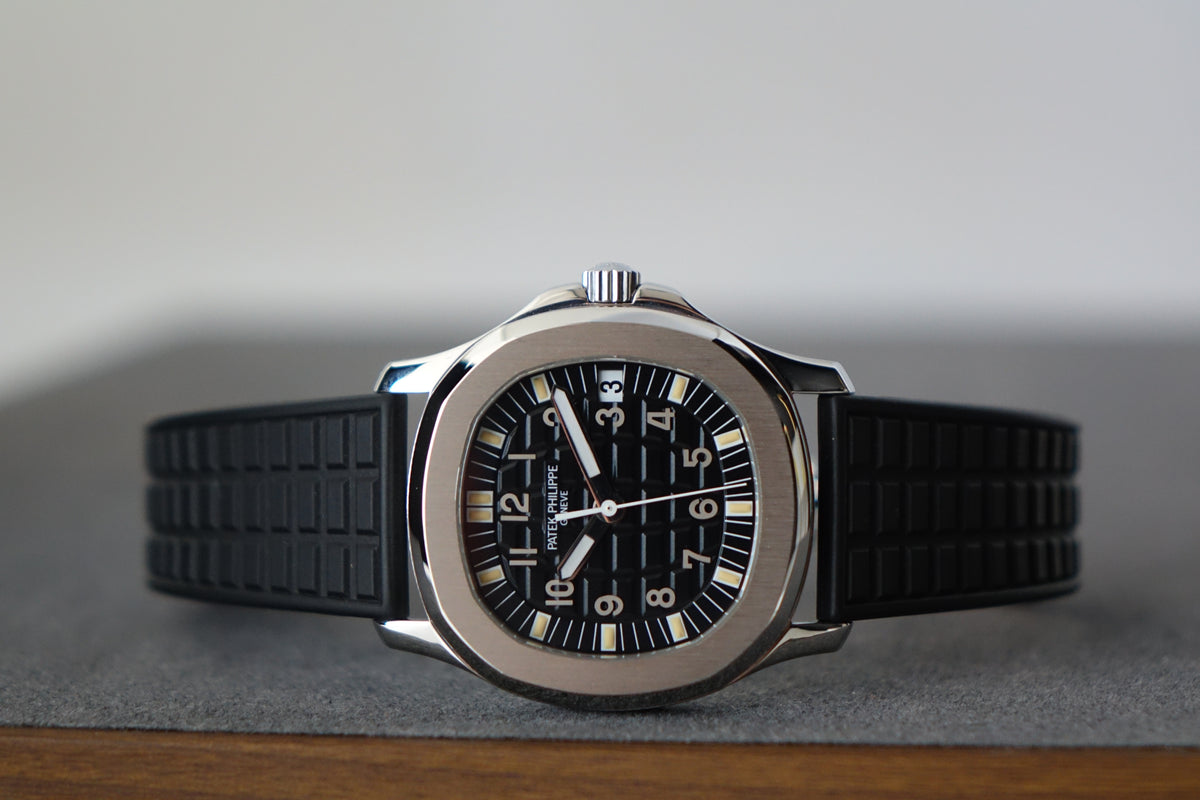 Patek Philippe Aquanaut 5066/1A-001 tritium patina