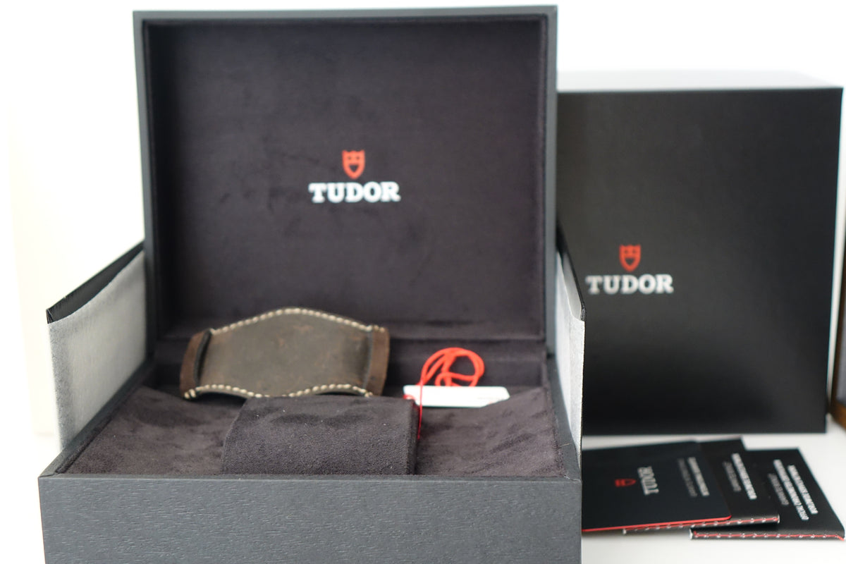 Preowned Tudor Chrono SNG 79363N full set