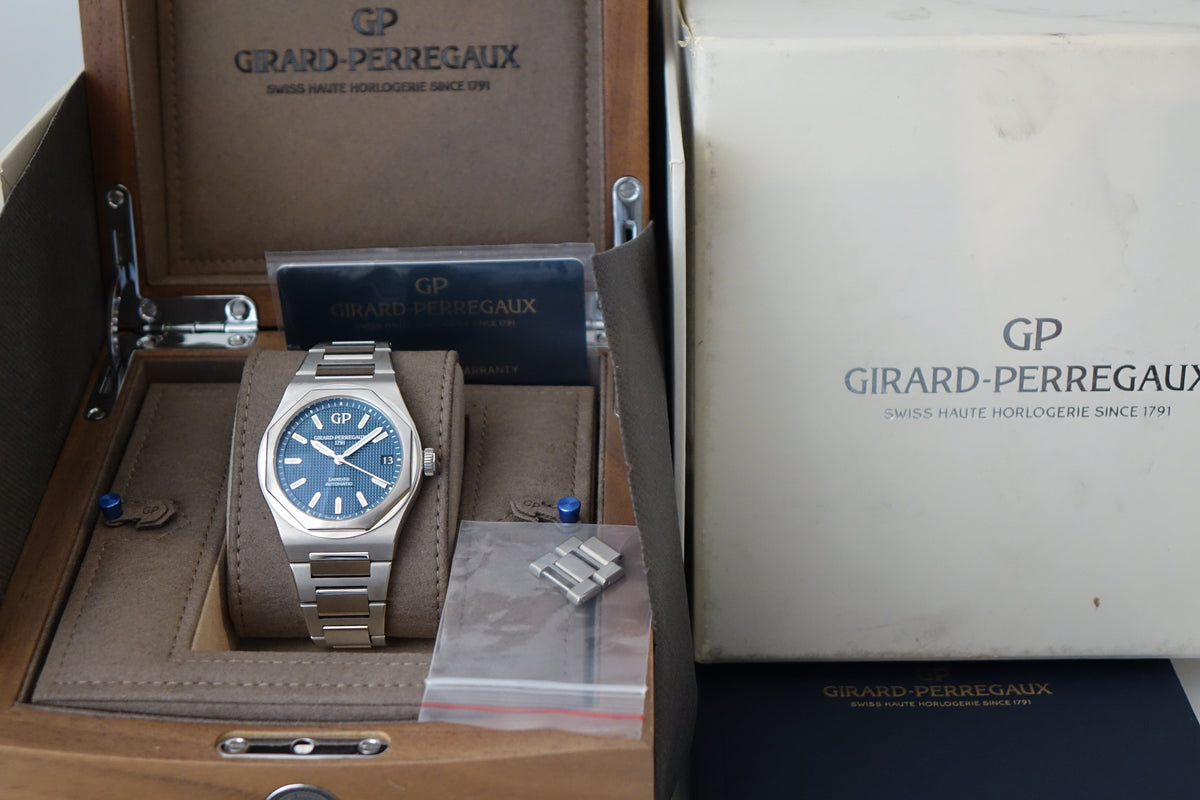 Girard Perregaux Laureato Blue 81010