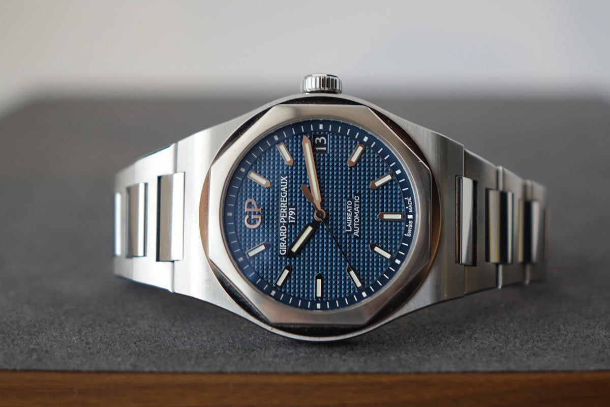 Girard Perregaux Laureato Blue 81010