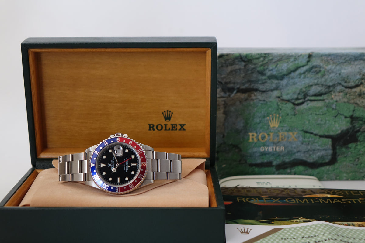 Unpolished Rolex GMT Master 16700 Pepsi full set