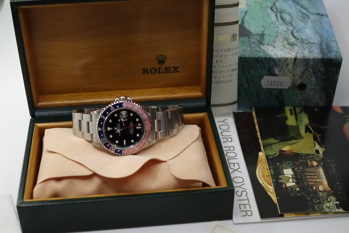 Rolex GMT Master 16700 Pepsi tritium faded bezel