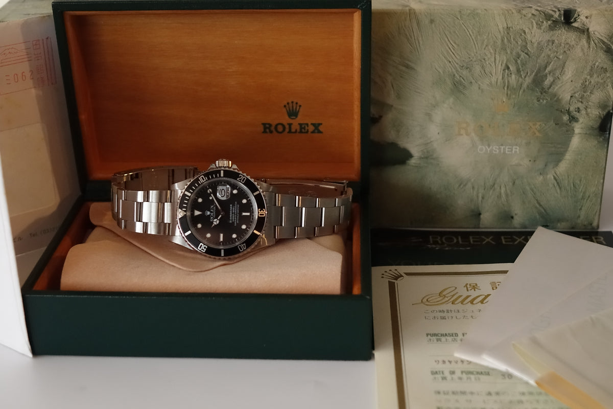 Rolex Submariner Date 16610 tritium