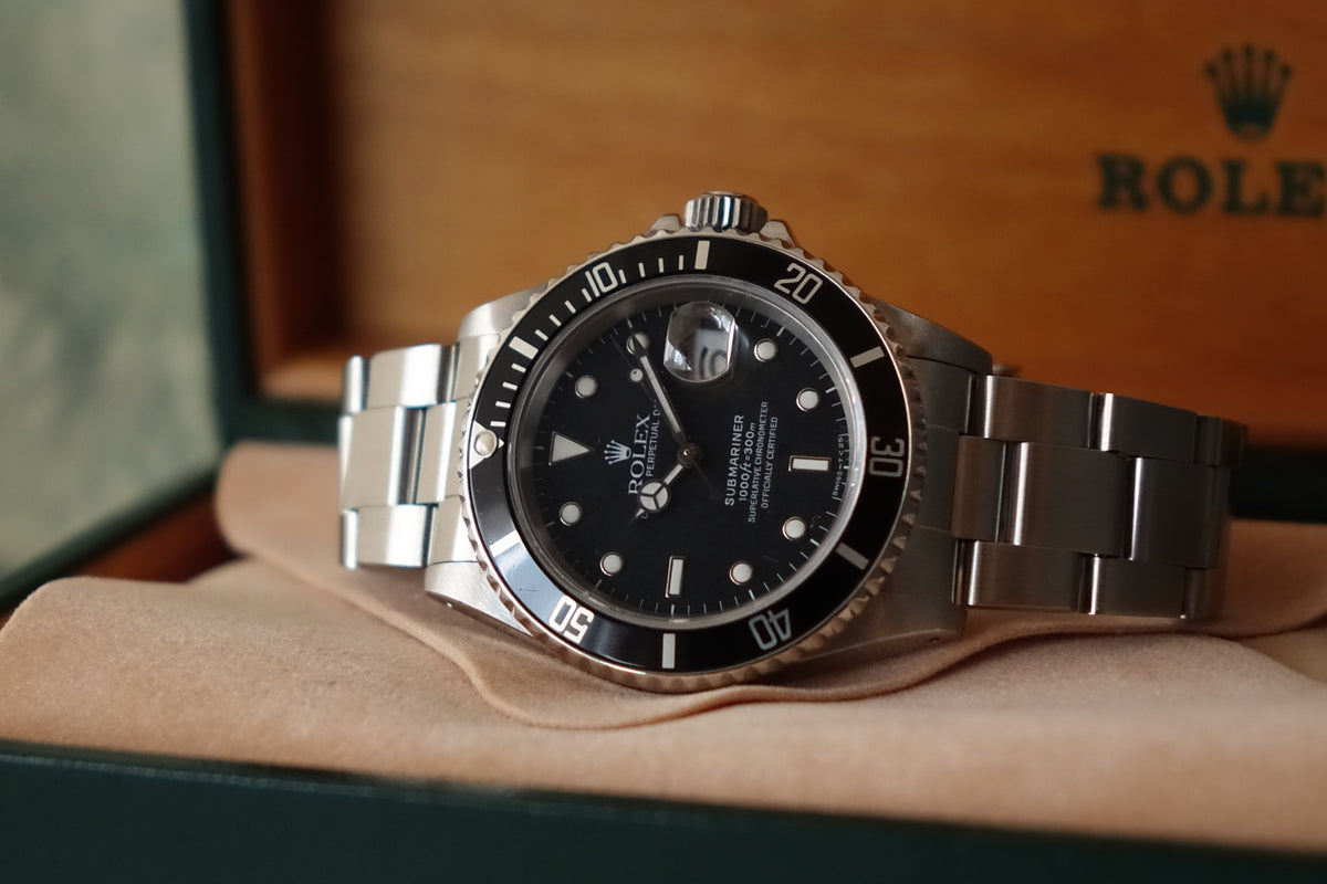 Rolex Submariner Date 16610 tritium