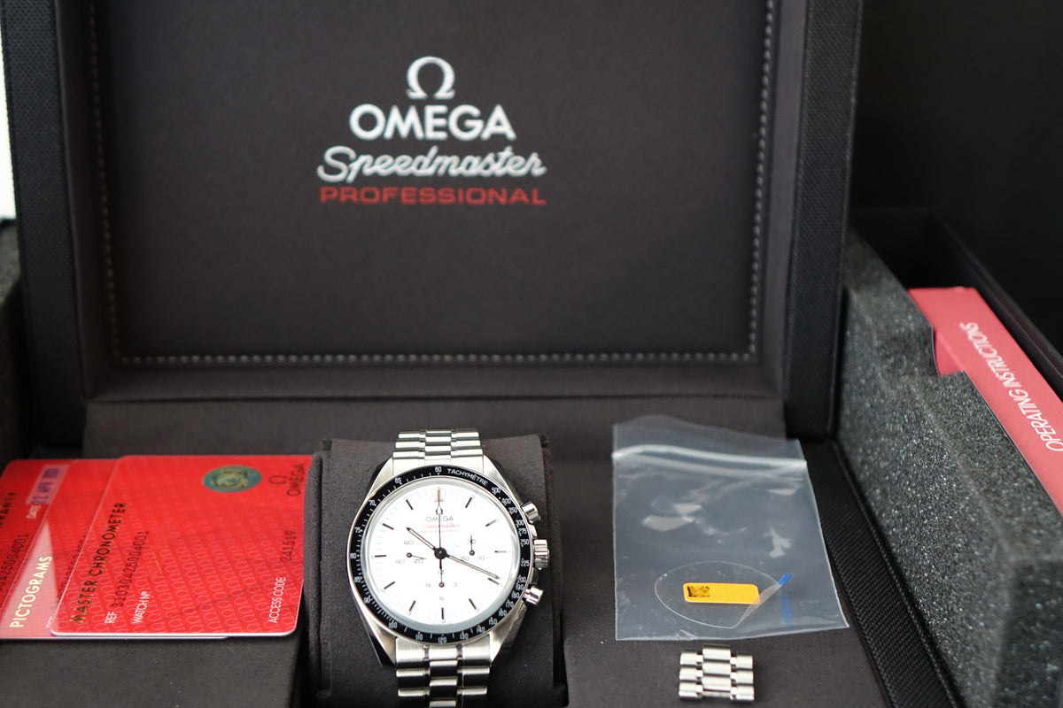 Omega Speedmaster White dial 310.30.42.50.04.001 full set