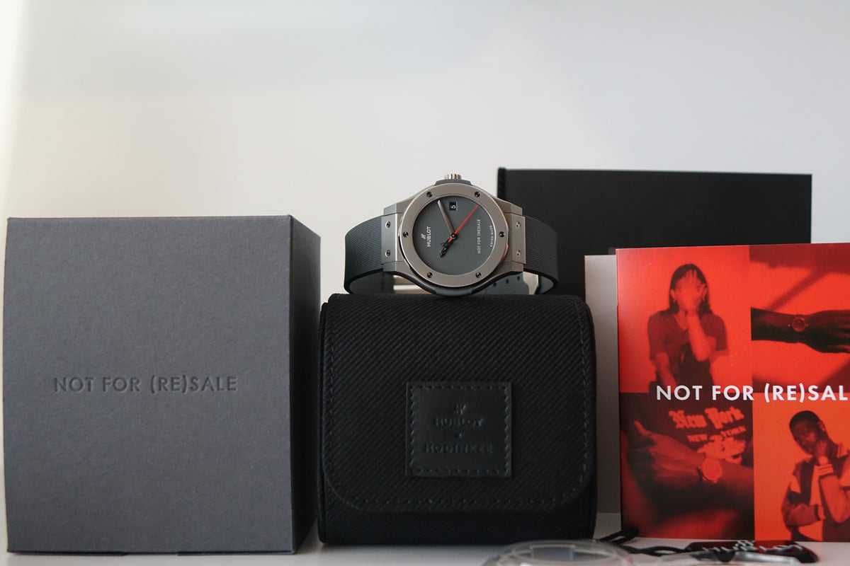 Hublot Classic Fusion Hodinkee NOT FOR RESALE 565.NX.8070.RX.HDK23 full set