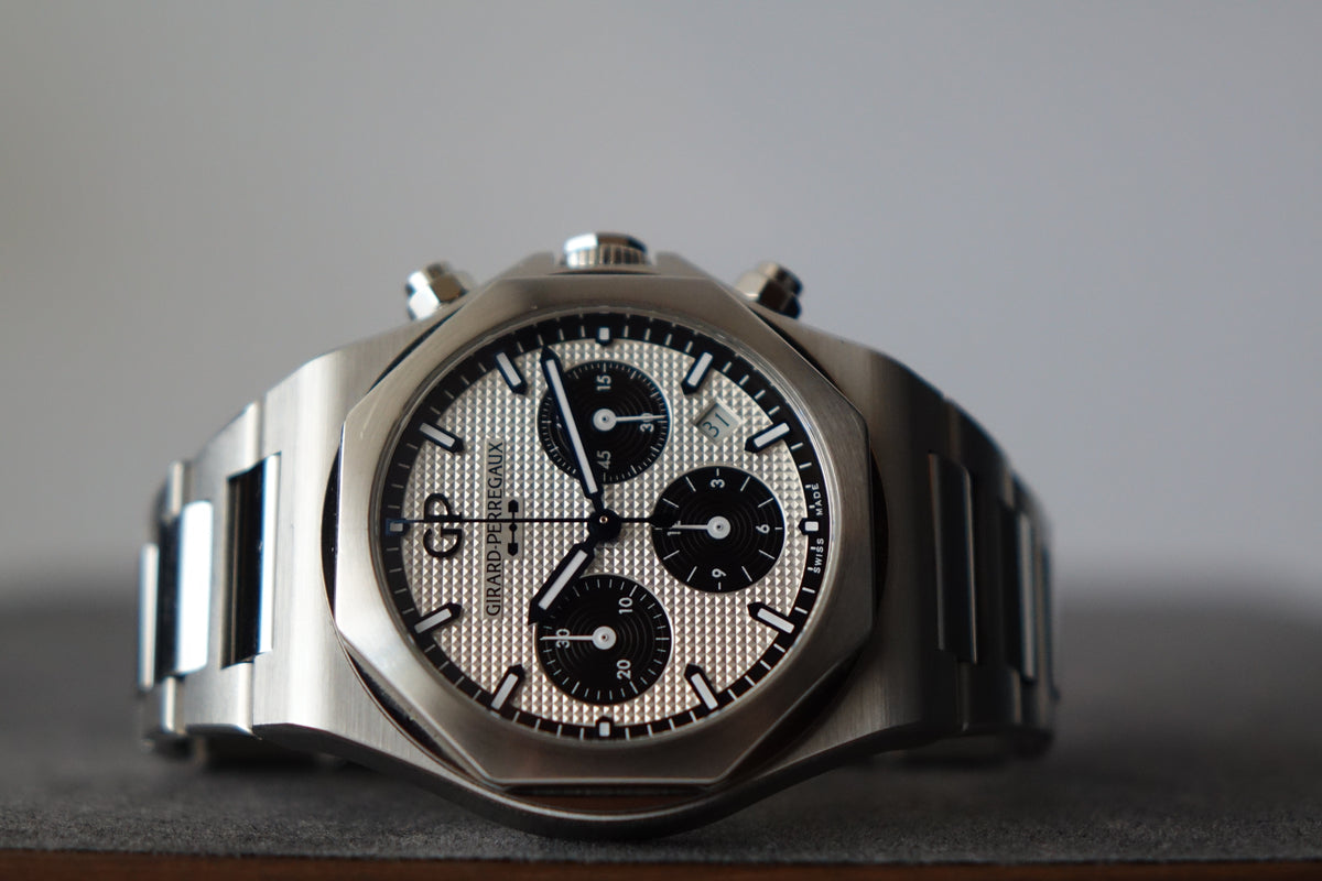 Girard Perregaux Laureato chronograph Panda 81020-11-131-11A full set