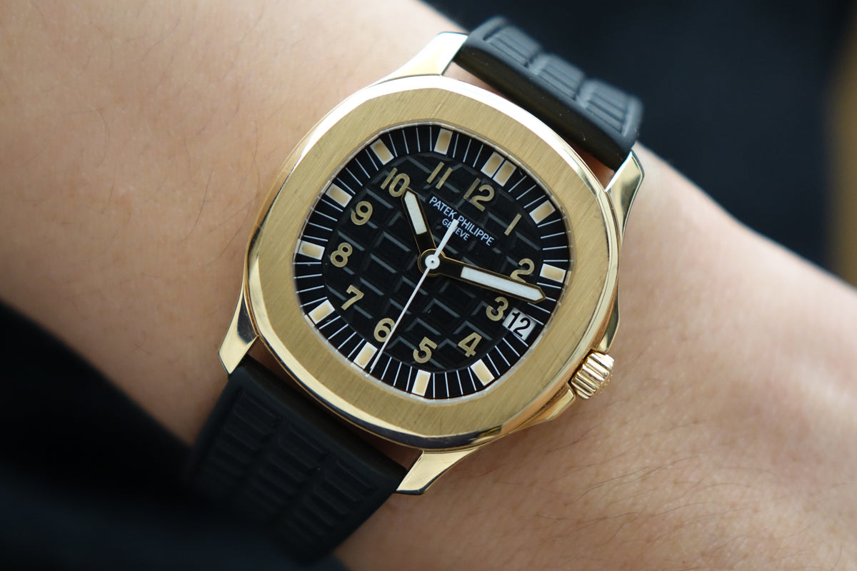 Patek Philippe Aquanaut 5066J tritium creamy patina