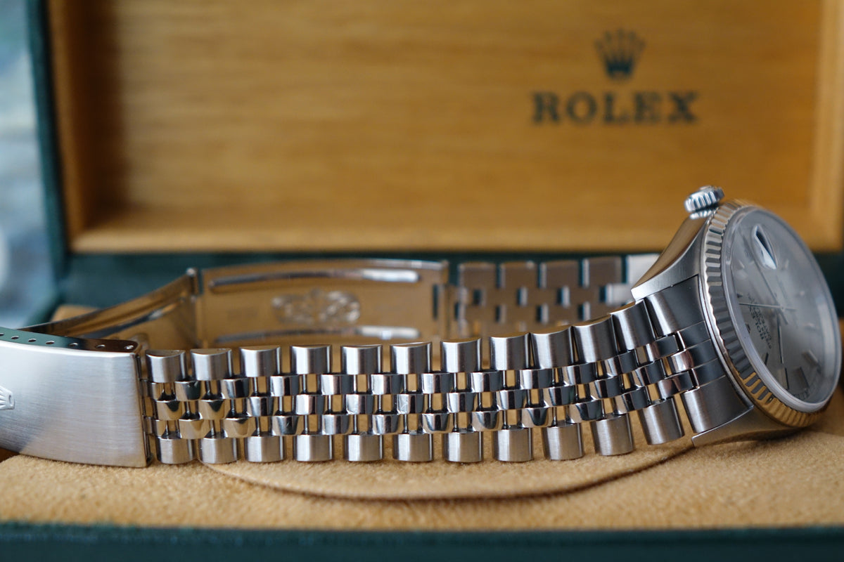 Rolex Datejust 36 16234 silver baton dial