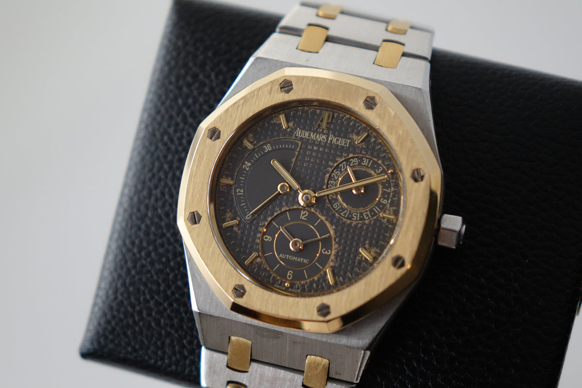 Audemars Piguet Royal Oak Dual Time power reserve 25730SA 25730SA.00.0789SA