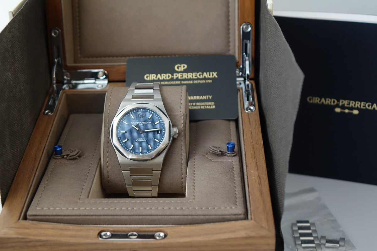 Girard Perregaux Laureato Blue 81010 42mm 81010-11-431-11A