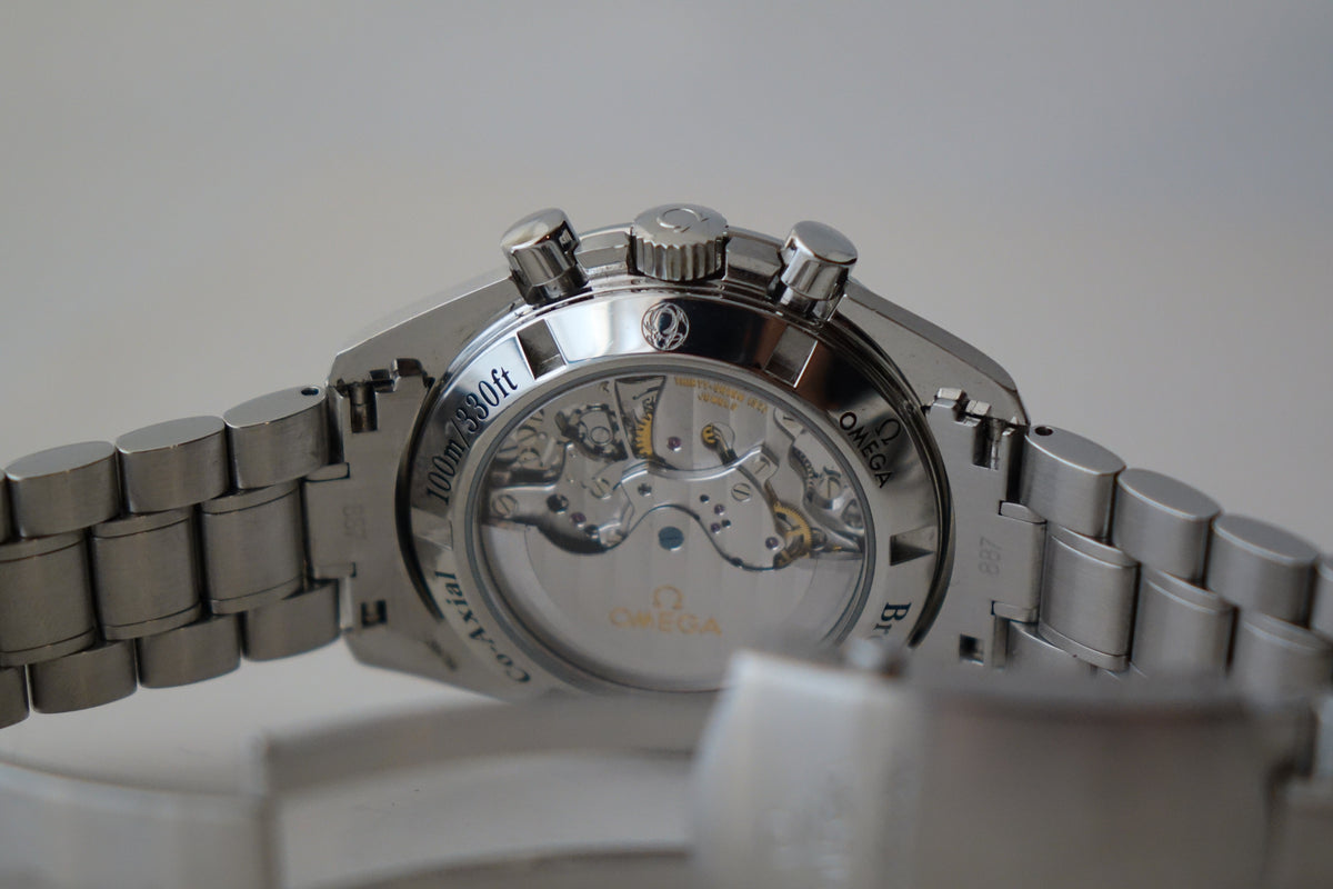 Omega Speedmaster Broad Arrow White 321.10.42.50.02.001