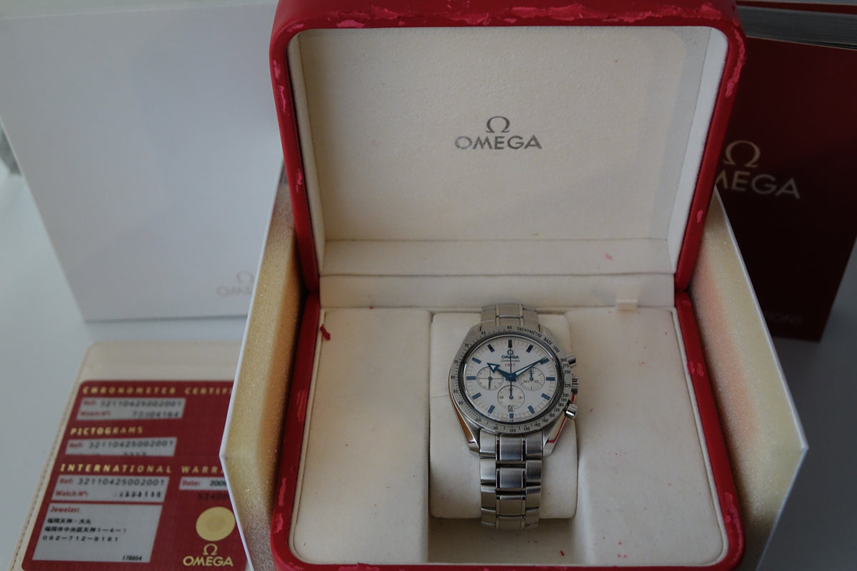 Omega Speedmaster Broad Arrow White 321.10.42.50.02.001