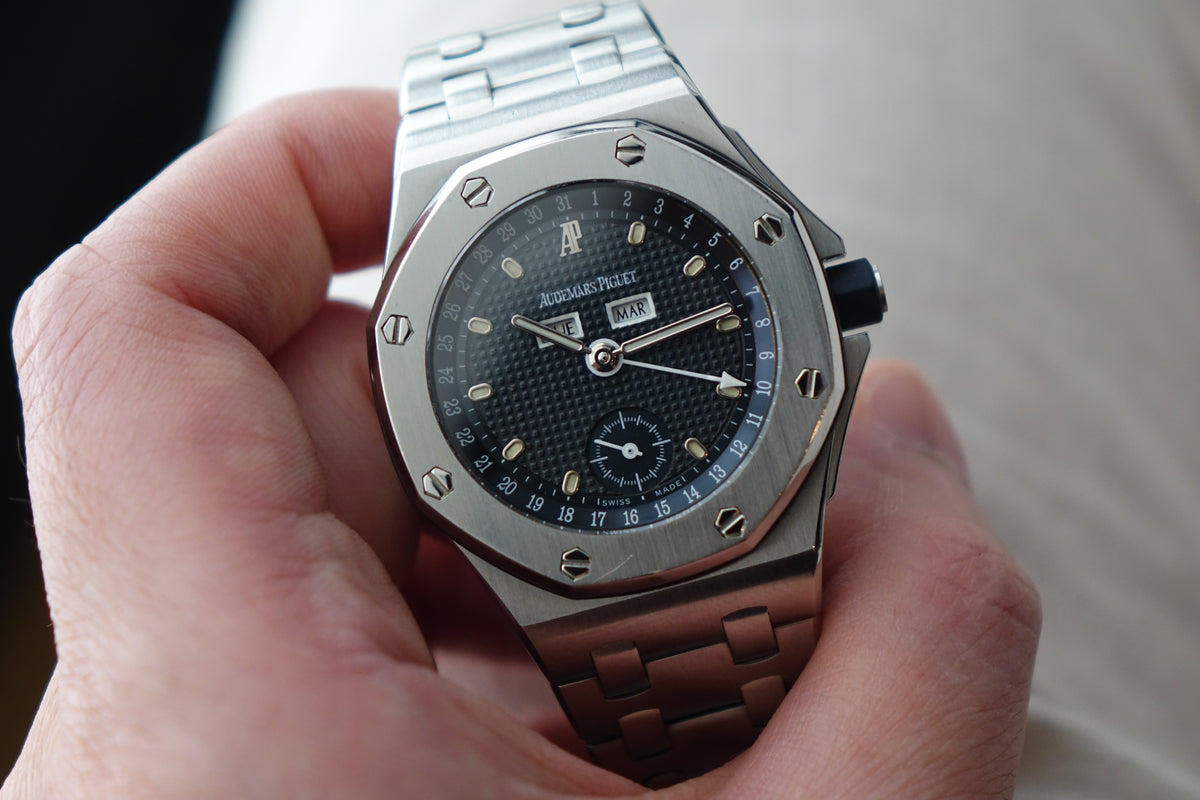 Audemars Piguet Royal Oak Offshore Triple Calendar 25807ST blue dial 25807ST.00.1010ST.01