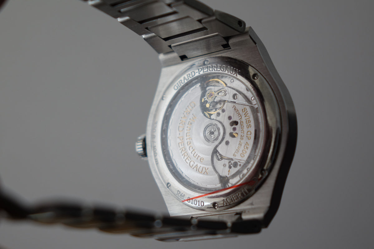 Girard Perregaux Laureato white 81010-11-131-11A