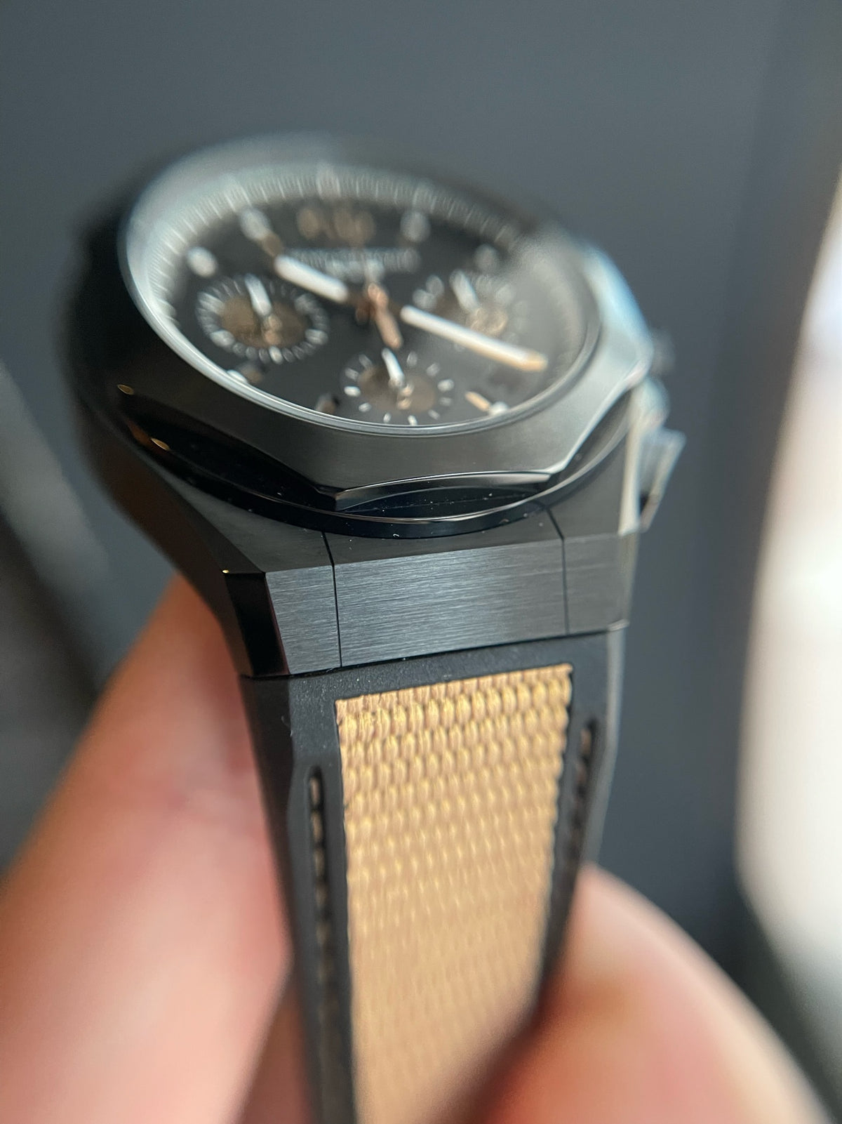 BNIB Girard Perregaux Laureato Absolute Gold Fever